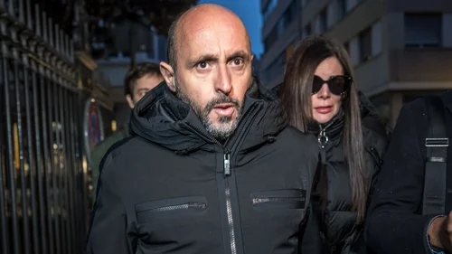 Swiss Court Orders Bar Owner to Remain in Custody Following Fatal Fire