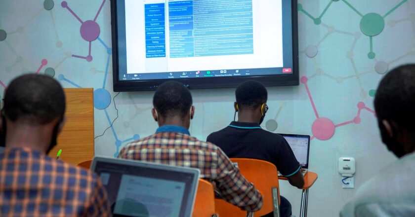 Edo collaborates with Google set to train 800 youths in digital skills