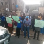 Abuja on Edge as Striking Workers Hurl ‘Ole’ at Wike, Pursue His Convoy {VIDEO}