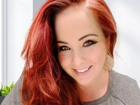 45-year-old ‘obsessed’ teacher admits having s3x with 15-year-old boy after ‘sending him 25,000 texts’