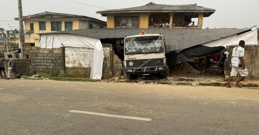 SAD : Six worshippers k!lled as sand-laden truck crashes into Lagos church