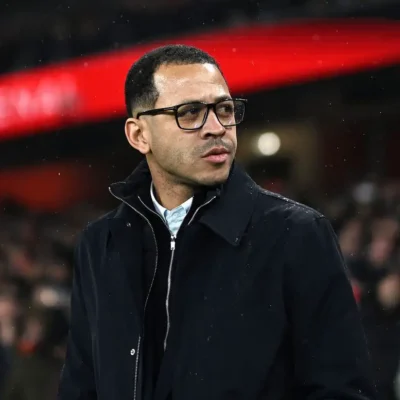Chelsea Manager Rosenior accuses Arsenal of disrespect
