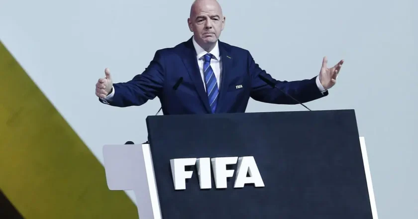 FIFA wants injured players to stay off the field for one minute
