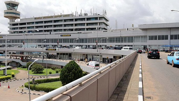 Fire engulfs Murtala Muhammed International Airport Old Terminal {VIDEO}