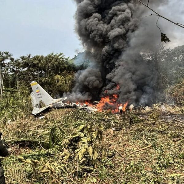 Colombian military plane with 110 soldiers onboard crashes following takeoff {VIDEO}