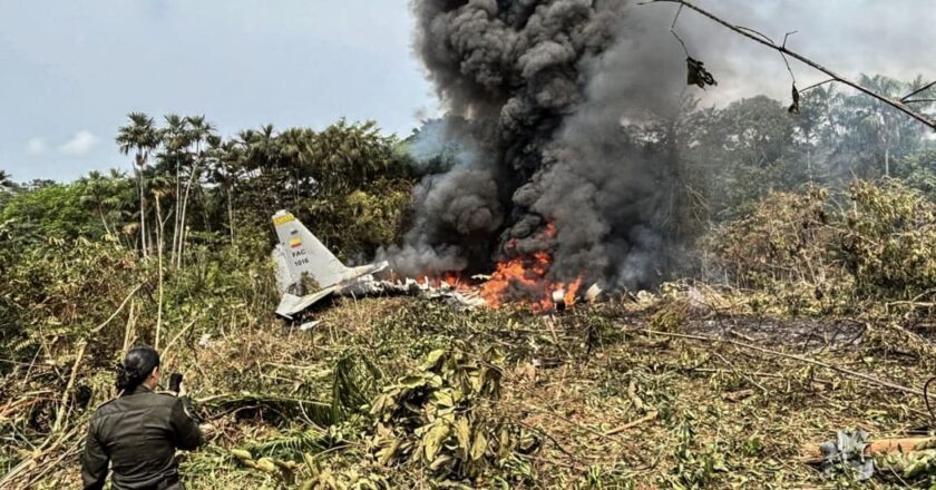 Colombian military plane with 110 soldiers onboard crashes following takeoff {VIDEO}