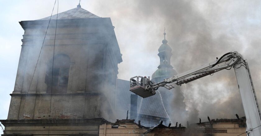 Ukraine hits major Russian port in 400-drone barrage