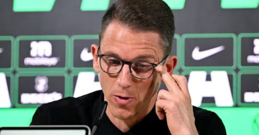 Wolfsburg Sack Coach Daniel Bauer As Relegation Threat Intensifies