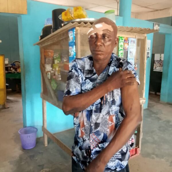 BREAKING : Pandemonium in Oyo as thugs attack ex-Deputy Gov’s residence, others [VIDEO, PHOTOS)