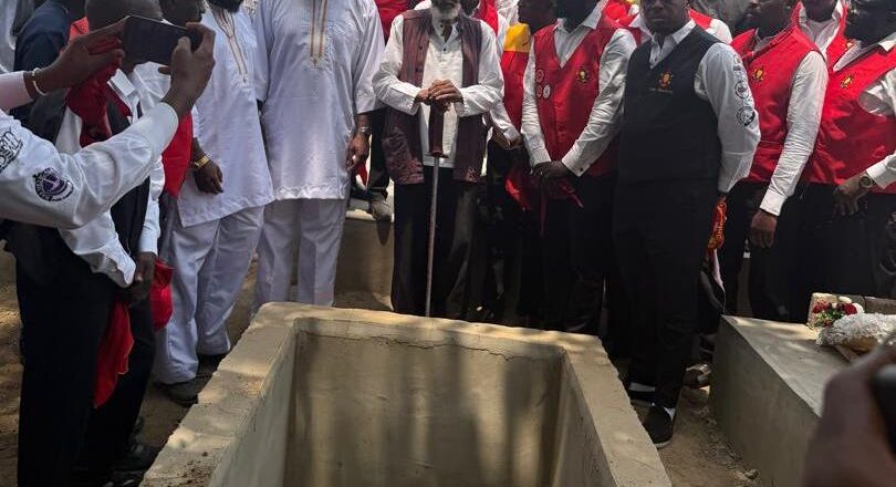 How Soyinka Led Pyrates Confraternity in Giving Jeyifo a Befitting Burial {VIDEO}