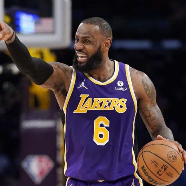 Lebron James breaks NBA appearance record as Lakers win thriller