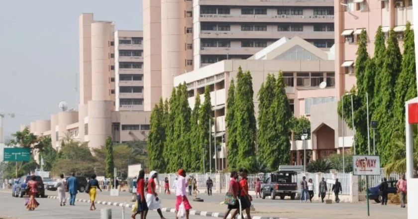 BREAKING : Fire razes part of Federal Secretariat