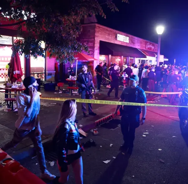 Another mass sho0ting near Indiana University leaves 9 injured (Photos)