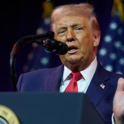 Gunshots Trigger Panic Near Donald Trump, President Escorted to Safety {VIDEO}