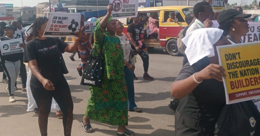Release our children – Protest breaks out in Ibadan over kidnap of students, teachers {VIDE}