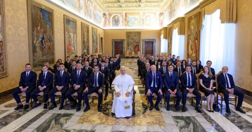 Pope Leo meets Serie A champions Inter Milan at the Vatican (Photos)