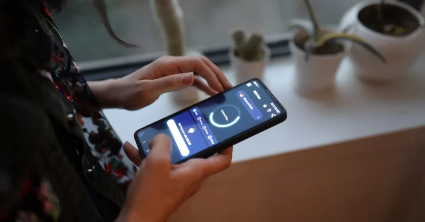 Iran’s president orders reopening of international internet access after 87 days blackout