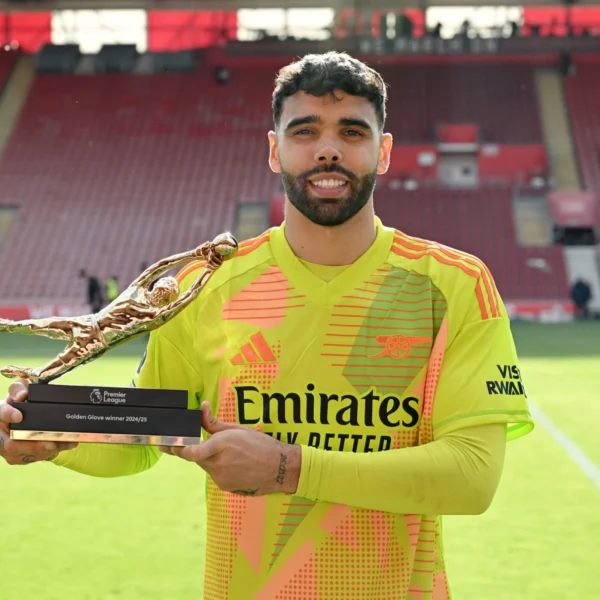 David Raya secures third consecutive Premier League Golden Glove
