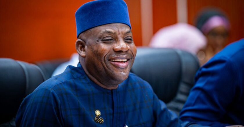 BREAKING : FG bans ‘Dr’ prefix for honorary degree holders, flags fraud