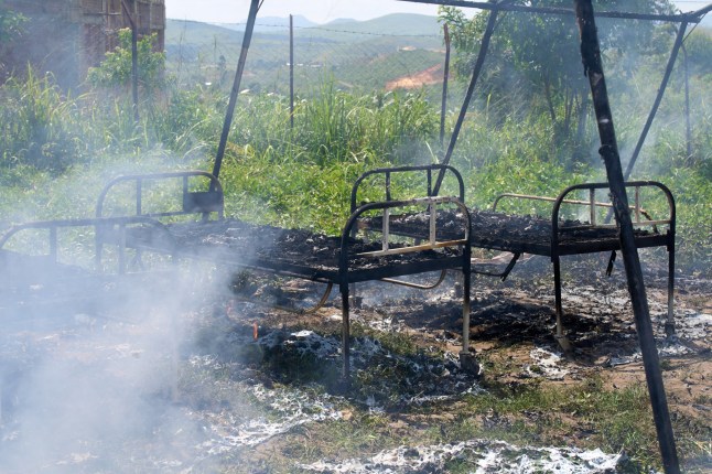 Ebola patients who fled hospital set on fire by families reportedly evading treatment