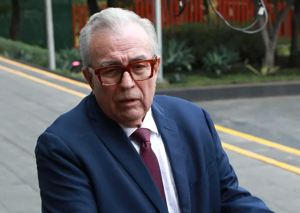 Mexican Governor accused of drug trafficking steps down temporarily