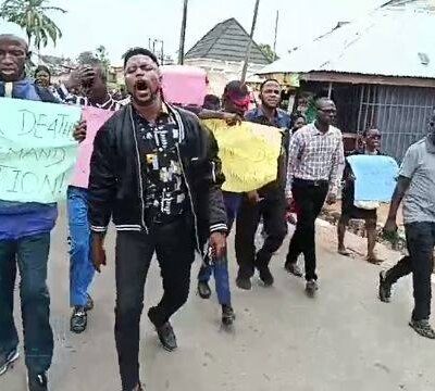 Oyo teachers stage protest over abduction and k!lling of colleagues