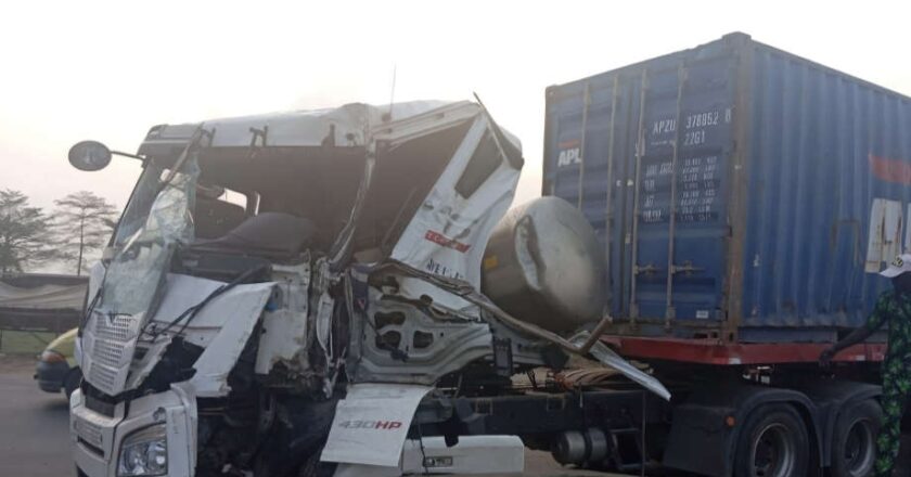 JUST IN : Two trucks, car collide at TREM inward Gbagada expressway in Lagos.