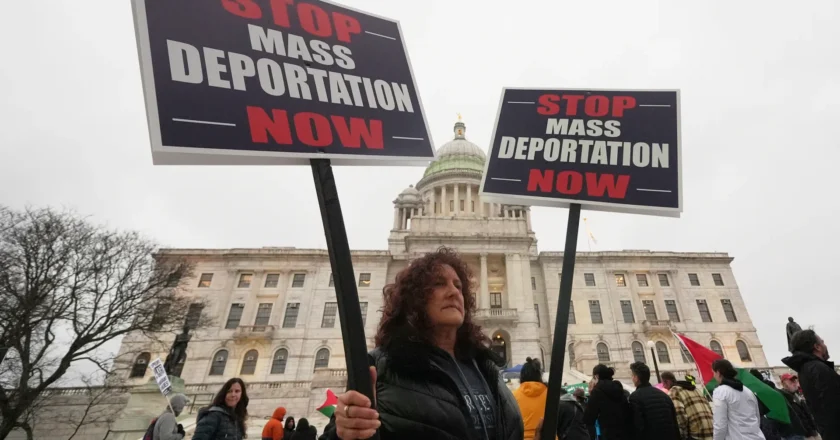 Trump effort to expand speedy deportations of migrants can proceed, Appeals court rules