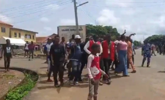 UPDATE : EFCC set to tracks voters who chased away operatives in Ekiti