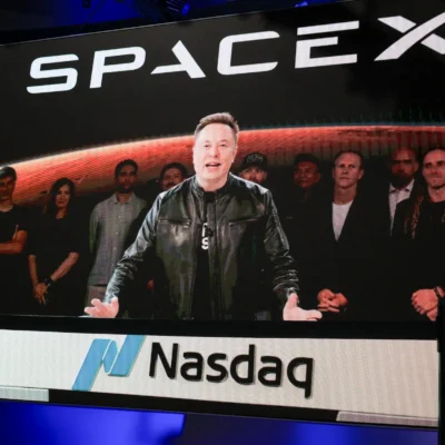 Musk loses trillionaire status as SpaceX shares crashes