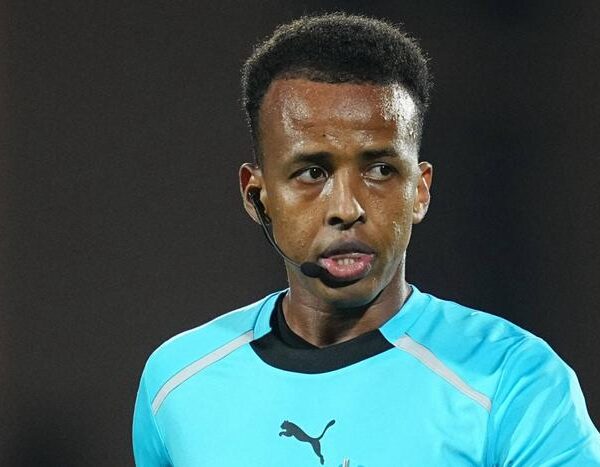 UPDATE : Somali referee dropped by FIFA after being denied entry to the US and sent back after landing.