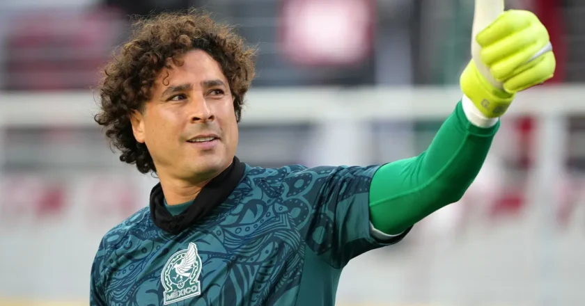 40-year-old Mexican Goalkeeper Ochoa set for historic sixth world cup