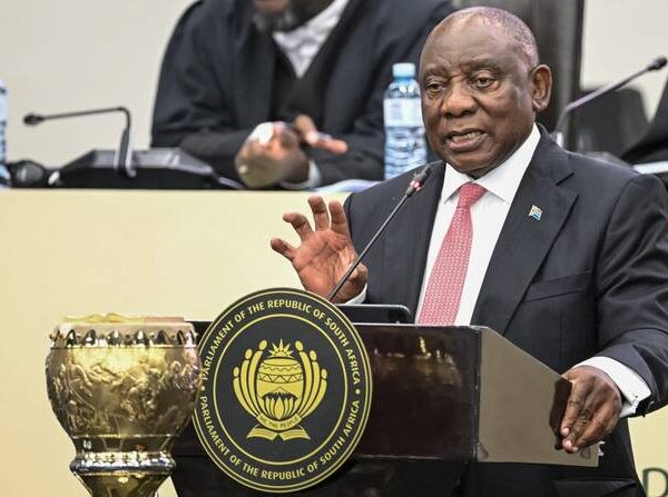 UPDATE : South Africa court pauses impeachment proceedings against Ramaphosa