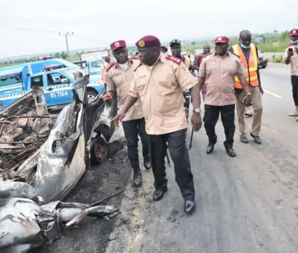 18 Sokoto residents returning from Lagos d!e in Kebbi road crash