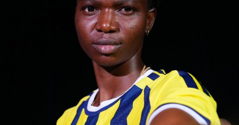 Nigerian midfielder Suliat Abideen signed by Fenerbahçe
