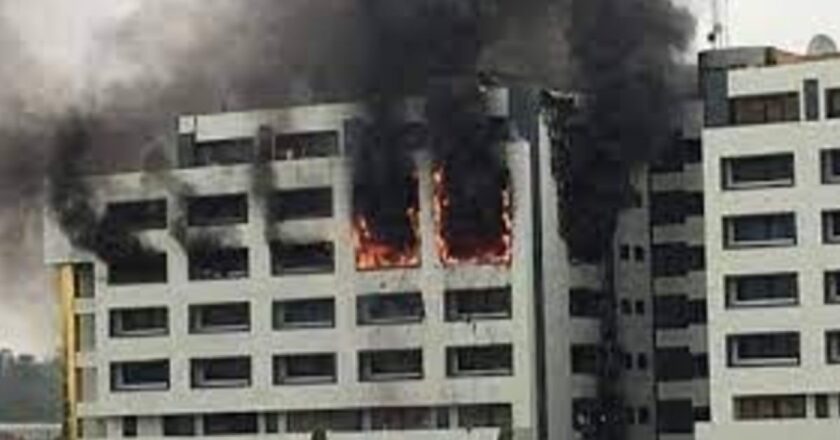 BREAKING : Federal Mortgage Bank Abuja is on fire 